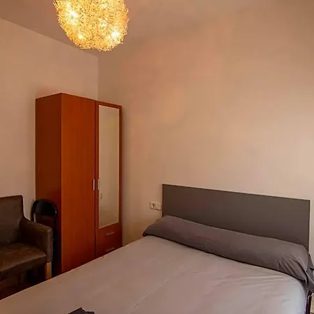 Paris 4*